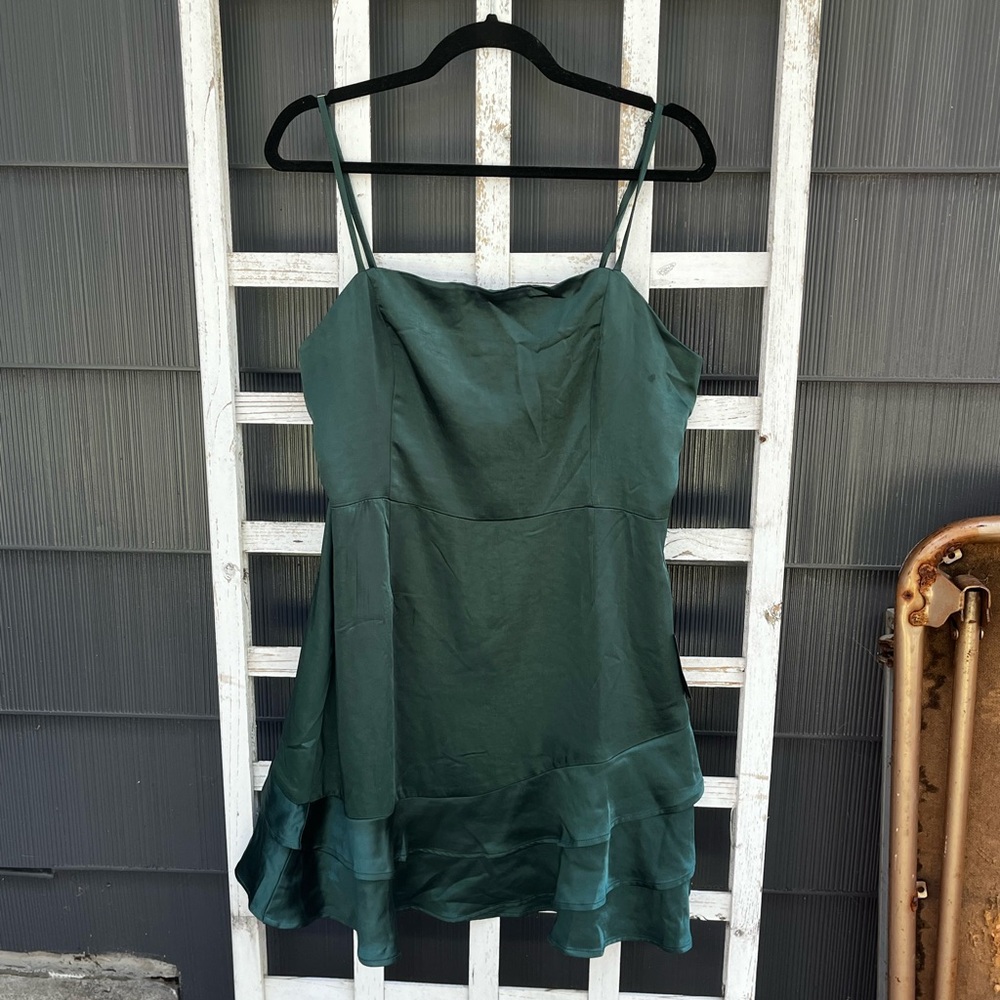 Lulu’s Emerald Green Fancy Dress Extra-Large NWT